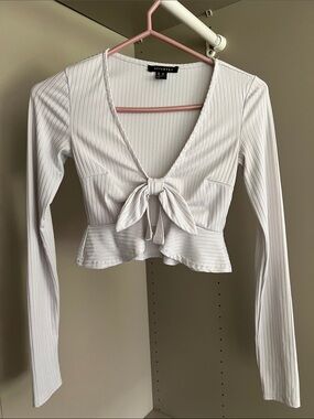 Revamped • Women’s XS • White/Silver • Ribbed Tie-Front Peplum Long Sleeve Top